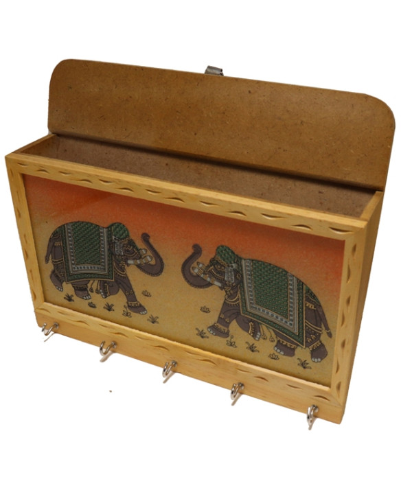 WOODEN KEY HOLDER ( L 21.50 CM X H 18.50 CM )