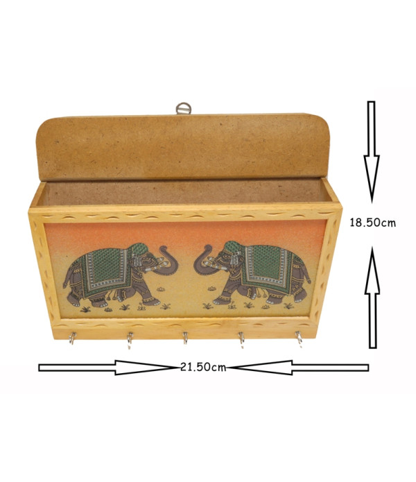 WOODEN KEY HOLDER ( L 21.50 CM X H 18.50 CM )