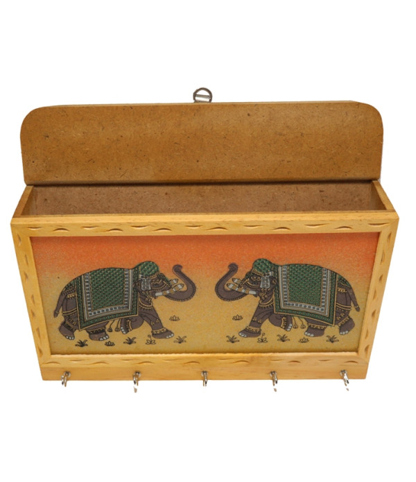 WOODEN KEY HOLDER ( L 21.50 CM X H 18.50 CM )